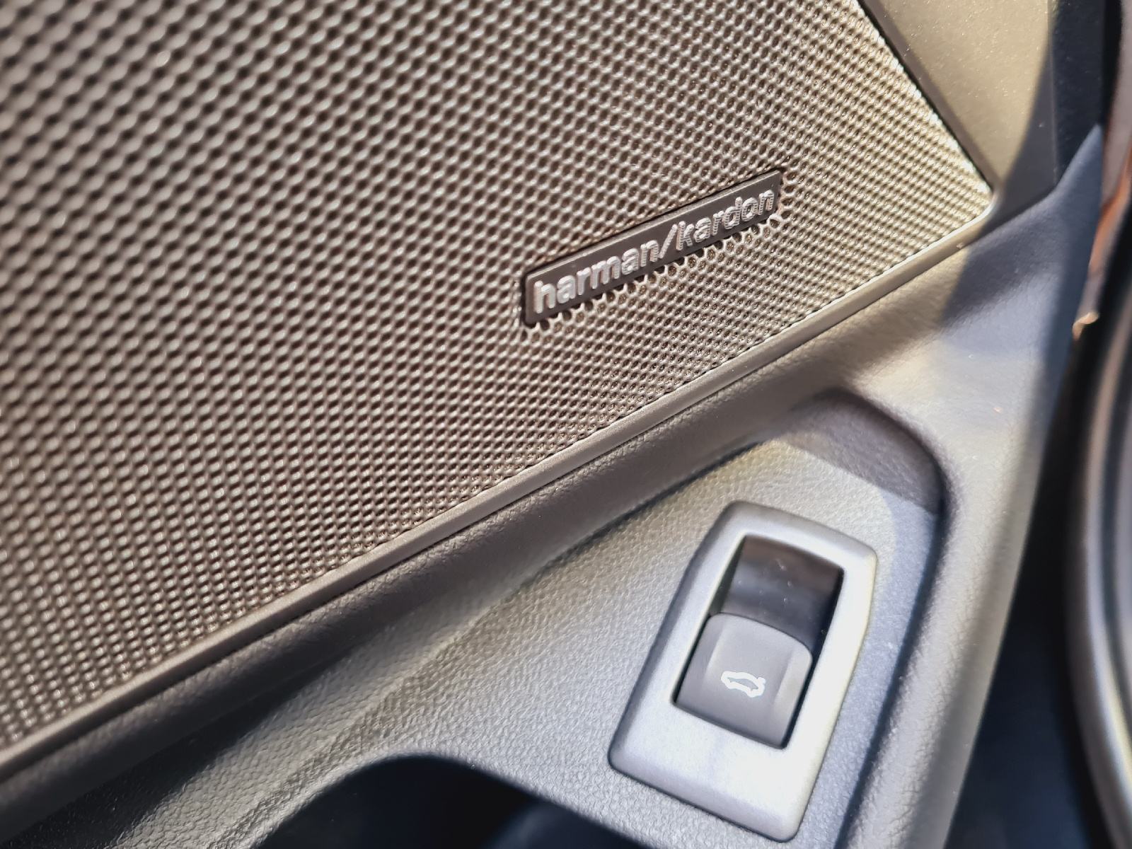 BMW serija 3 330d M sport paket II LCI