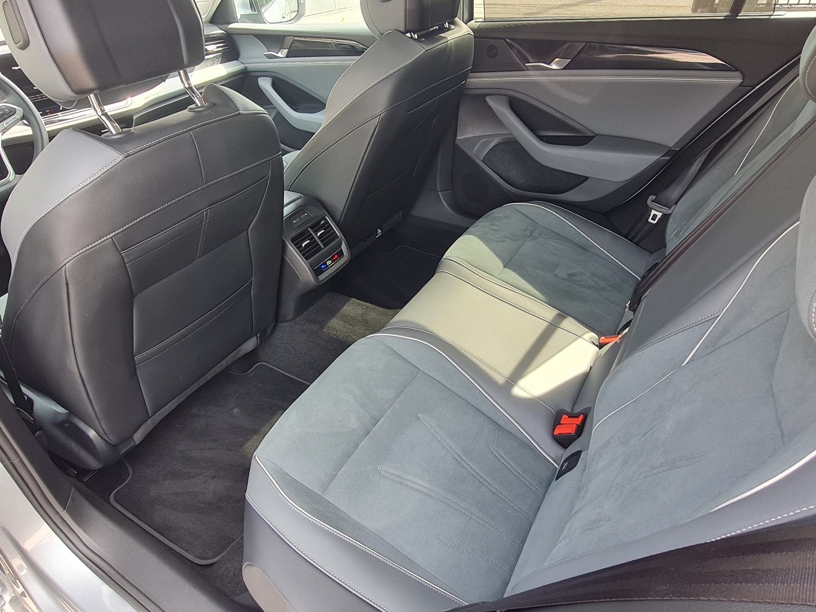 Volkswagen Passat Variant 1.5TSI DSG Elegance