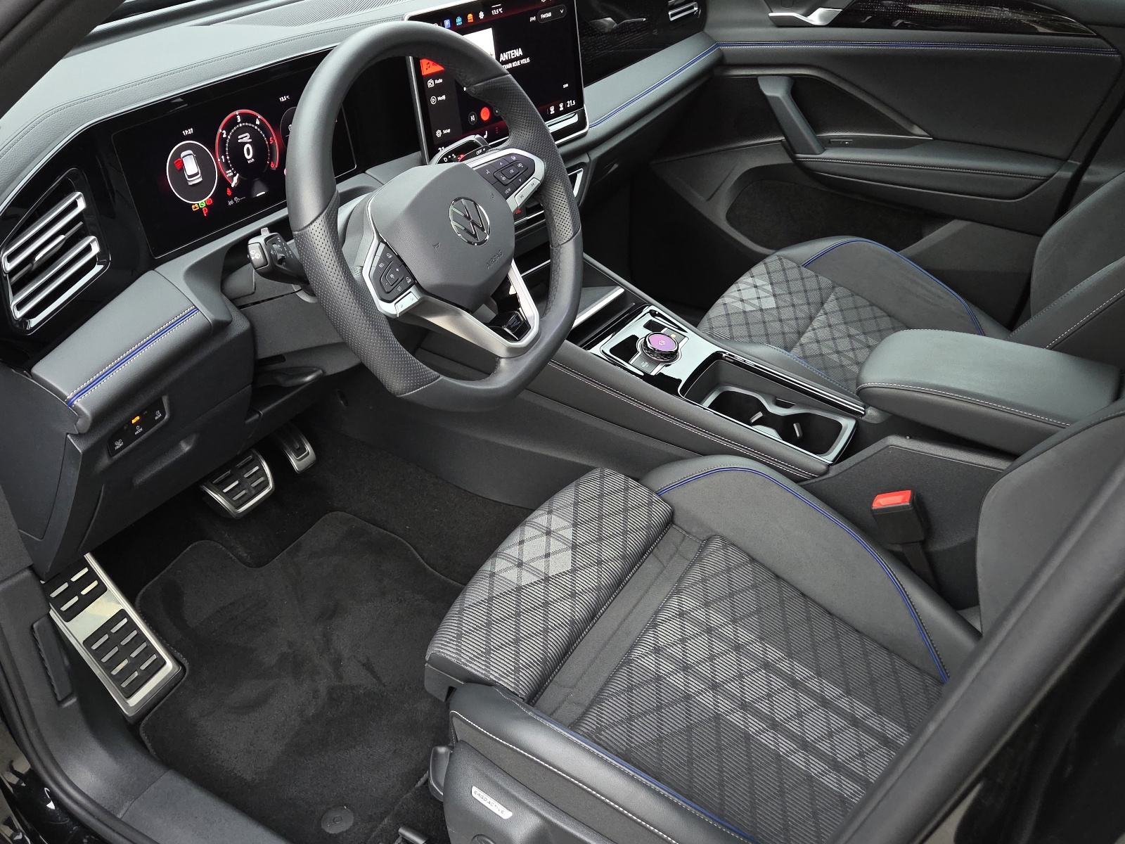 Volkswagen Tiguan 2.0TDI DSG R-Line 4JOY