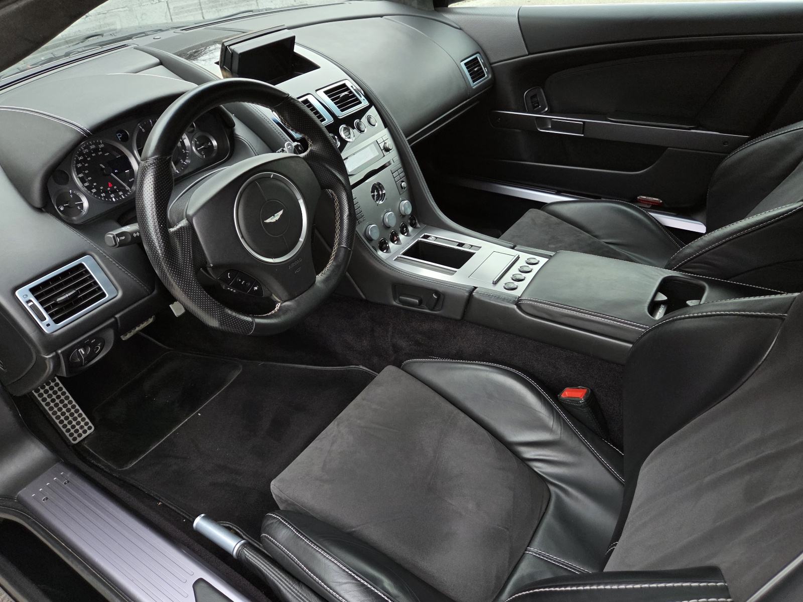 Aston Martin DB9 6.0 V12 Coupe DBS Edition