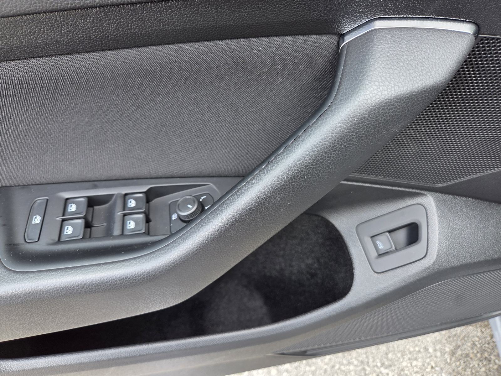 VW Passat Variant 2,0 TDI BMT DSG Elegance