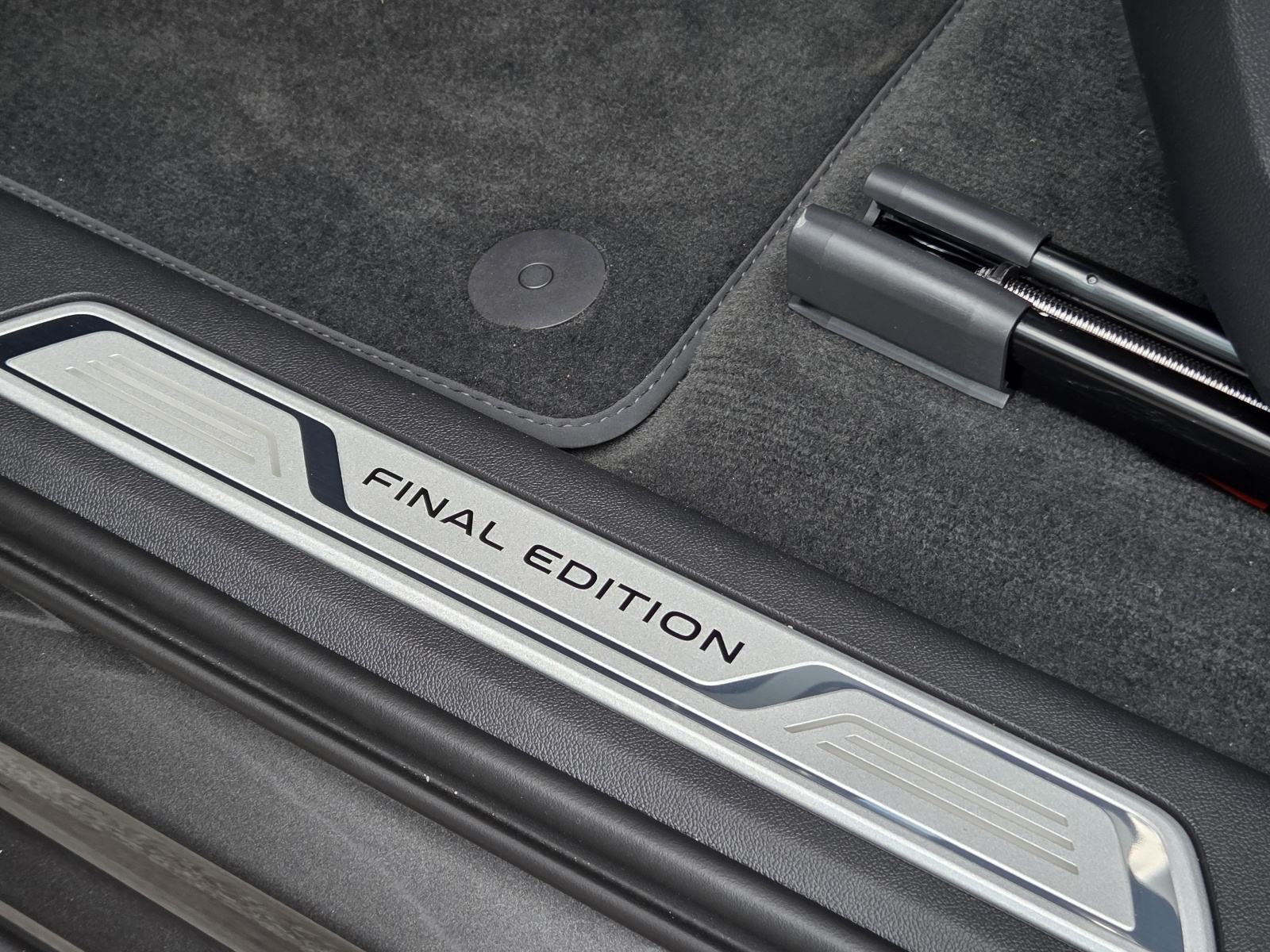 VW Touareg V6 TDI R-Line Final Edition 4Motion