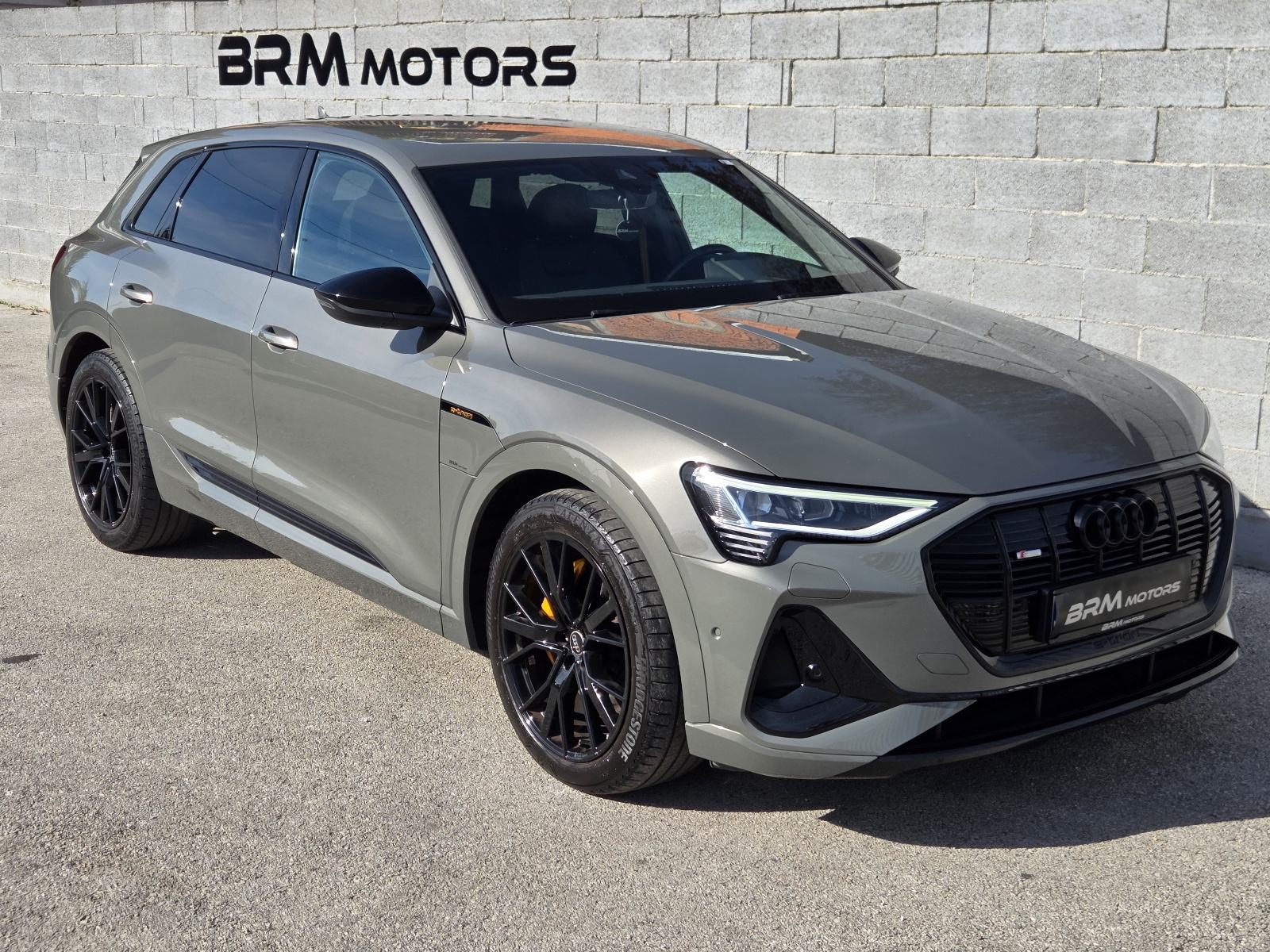 Audi Q8 e-tron 55 Quattro 2x S-Line – Orange Black edition