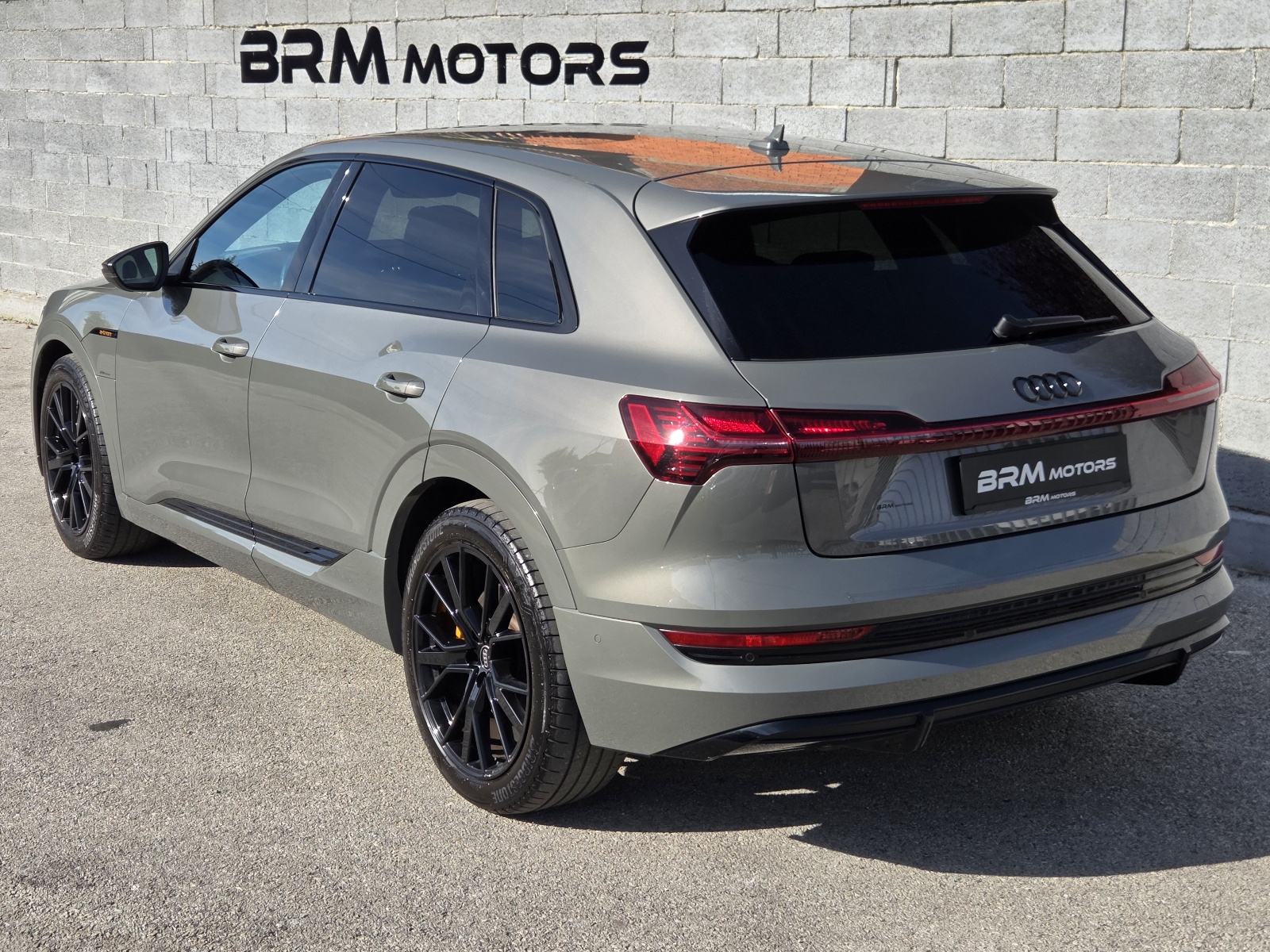 Audi Q8 e-tron 55 Quattro 2x S-Line – Orange Black edition