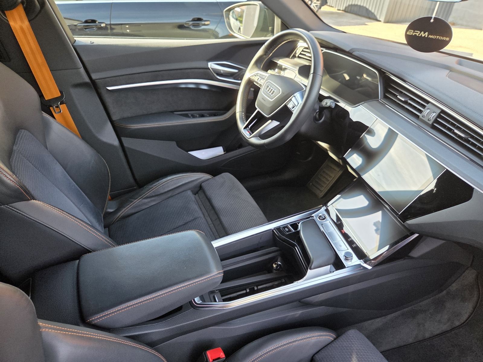 Audi Q8 e-tron 55 Quattro 2x S-Line – Orange Black edition