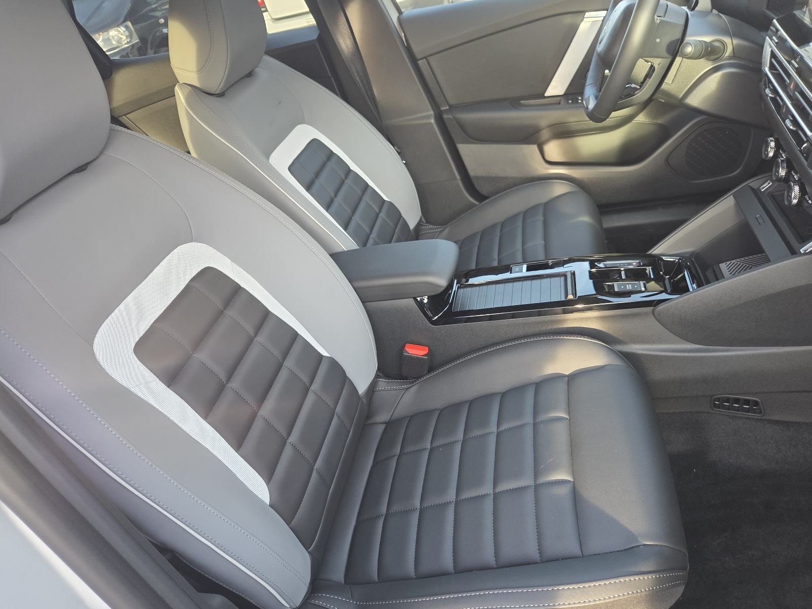 Citroën C4 Plus Hybrid 145 Automatik
