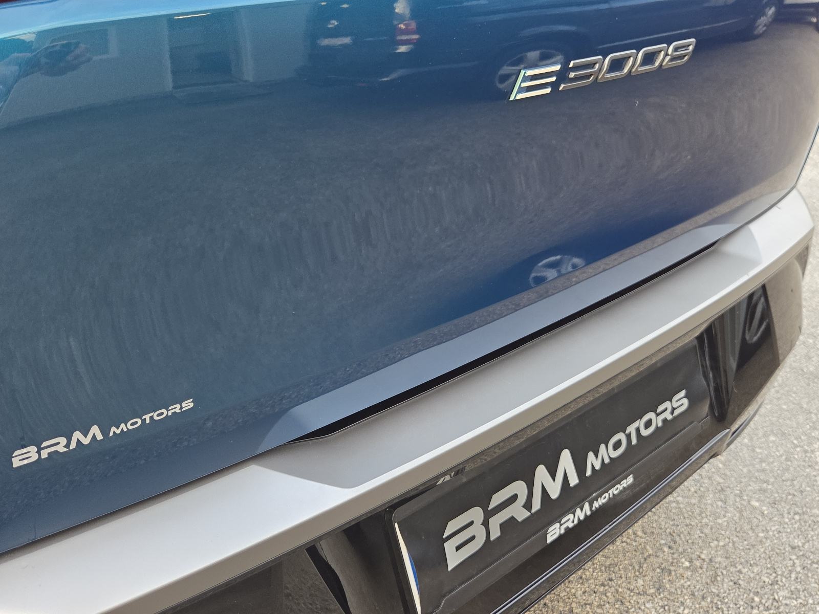 Peugeot e-3008 GT 210ks 73 kWh